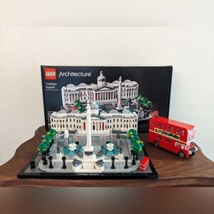 Lot of 2 London LEGO Sets - Architecture Trafalgar Square and Creator London Bus